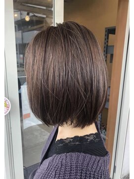 エルモ(ELMO) ツヤあるラベンダーボブ