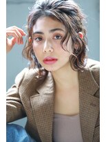 ルタ(LuTa by siesta＆LiCO)&nbsp;グレージュ ひし形シルエット 切りっぱなしボブ エアリー