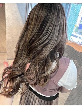 アイディール 心斎橋店(:ideal) 20代30代☆くせ毛多毛の方にもおすすめ☆コントラストハイライト