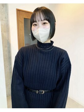 サクラ オモテサンドウ(SAKURA) 切りっぱなしボブ　ミニボブ　オリーブグレージュ