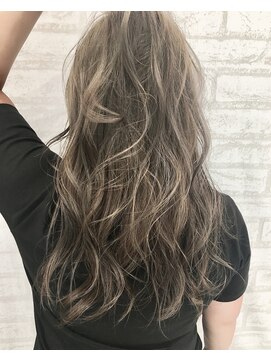 ファムバイアヴァンス(Femme by AVANCE.) ハイライト×アッシュベージュ