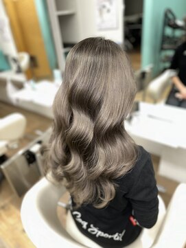 リーホリエ(Lee Horie) 【Gyo】髪質改善×シャドウルーツ