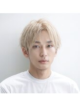 エント(ent) ハイトーンベージュ×ナチュラルセンターパート