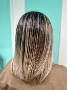 エターナルバイマティーナ(Eternal by MATINA) 【ホワイトベージュバレイヤージュ】20代30代40代50代