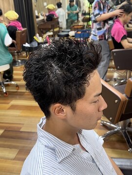 イエローコーン 金沢文庫店(YELLOW CORN) スパイキーパーマ/ツイストスパイラルパーマ