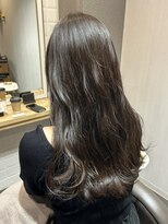 カミケンガレリア(kamiken. galleria)&nbsp;大人の艶髪ロングヘア◎グレージュカラー【カミケンガレリア】