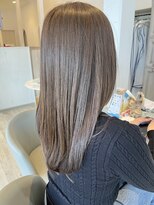 ハグクレア(HUG CLAIRE)&nbsp;カットイルミナカラーアッシュブラウンロング春日井