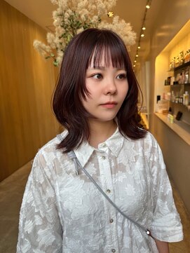 ブクレット(Bouclettes) 顔まわりカット/レイヤーカット/ピンクブラウン