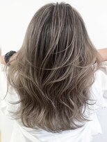 エトワール(ETOILE)&nbsp;バレイヤージュカラー/レイヤーカット/シャドールーツ/レイヤー