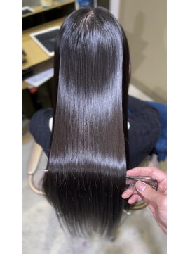 アマンドール(Aman D'or) 名古屋で話題の艶髪へ!【極上のシンデレラストレート】美髪矯正