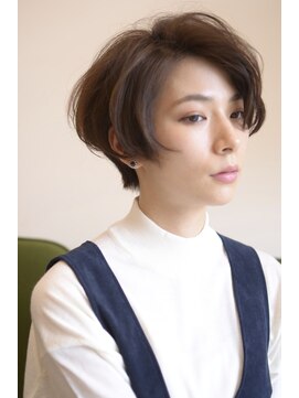 ニルス(nils) カタチがキレイなショート