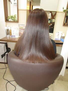 コア フィール ア デイ(COIFFURE A DAY) お得クーポン有り【見附今町M3Dトリートメント】髪質改善ロング