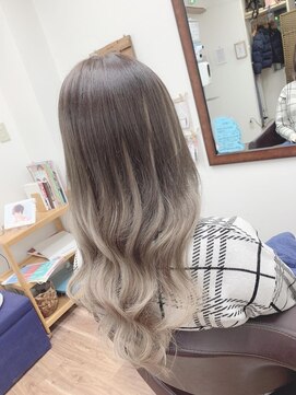 ニーナ ヴィジョン(NINA visioN) ＃プルエクステ＃グラデーション