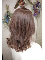 オラ ボーテ(Aura Beaute)&nbsp;30代40代50代大人かわいい 白髪ぼかし シークレットハイライト