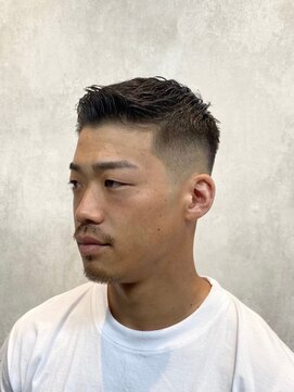 インフィニィト ネオ(INFINITO NEO) 短髪×フェード