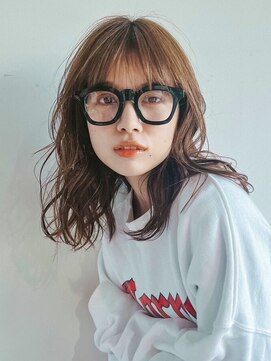 エニ 自由が丘(ENi) 黒髪/グレーベージュ/レイヤーロング/前髪パーマ[自由が丘駅]