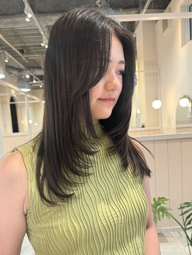 シダ(sida) レイヤーカット