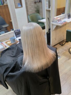 シャイン(SHINE) ホワイト×ダブルカラー