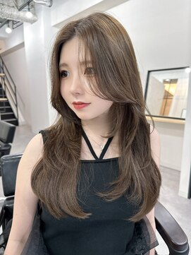 キティー サカエ(kiti SAKAE) グレージュ/レイヤーカット/ハッシュカット/オリーブベージュ/栄