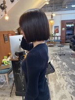 チャプター 問屋町(chapter) 赤味なし透明感ケアカラーラベンダーグレージュ切りっぱなしボブ