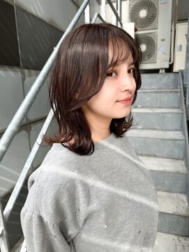 エマ ギンザ(EMMA GINZA) 簡単かわいいくびれミディアム♪ラベンダーベージュカラー
