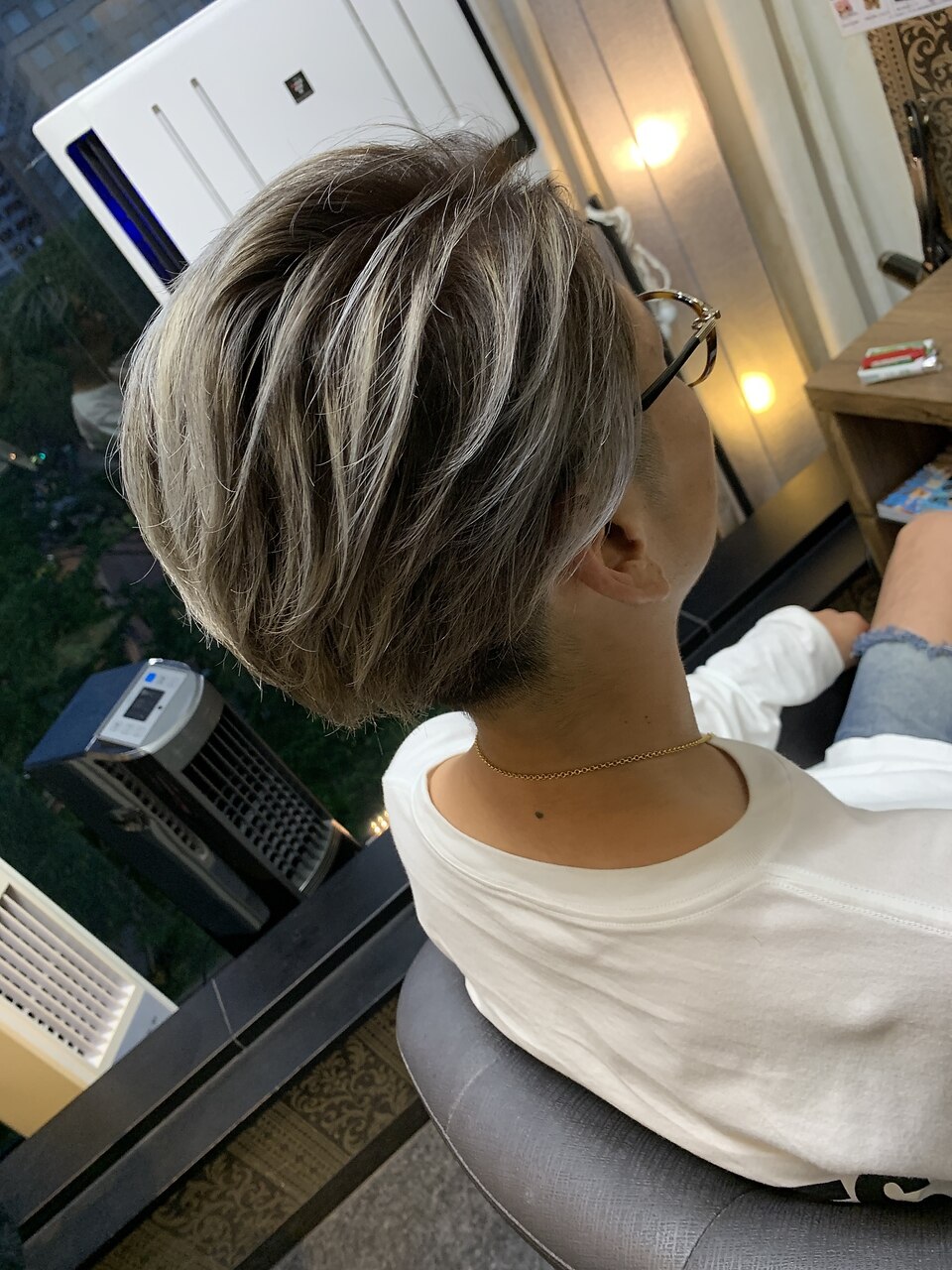 メンズ向けシルバーグラデーションカラー：L033157564