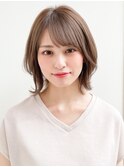 ★大人かわいい美髪ホワイトグレージュ外ハネこなれミディ