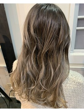 アントルポ(entrepot) コントラストバレイヤージュカラー