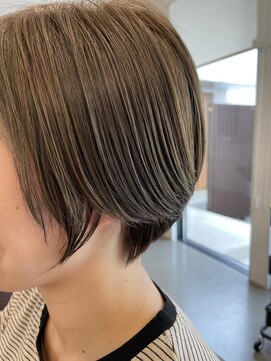 フラッグス(flagS) 【顔まわりが】ショートレイヤーボブ【ポイント】