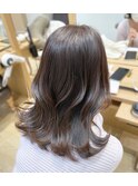 ラベンダーベージュベージュレイヤーカットくびれヘア