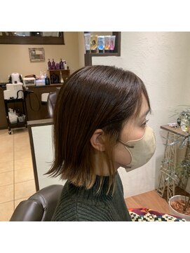 アンファミーユ(en famille) 外ハネショート