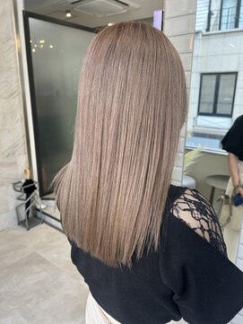 リリー(Lilley) 【lilley 稲永麻衣】ミルクティーグレージュ+ブリーチ 天神/今泉