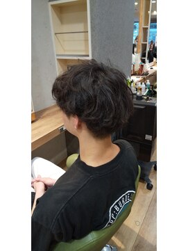 ブロッサム 東中野店 20代30代メンズツイストパーマ束感トラッドオシャレ感ショート