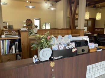 シャルル壱番館の写真/【髪や地肌に優しい商材を求めている方必見】高い技術力で、あなたの魅力を引き出すスタイルをご提案