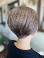 ラフ(RaF*) ショート丸みショート白髪ぼかし