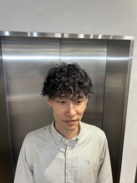 リリアン バイ リトル(Lilian by little) 波巻きパーマ