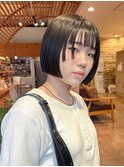 切りっぱなしボブ×フェイスレイヤー