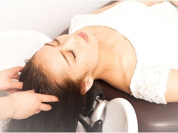 エシカル(ethical)の写真/美しい髪は健康的な頭皮から!凝り固まった頭皮をほぐし、リラックス♪極上の美容時間をお過ごし下さい。