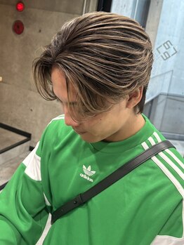 イーラ アメ村店(era)の写真/【心斎橋駅徒歩8分】SNSで人気のstylistによるメンズサロン《era》今っぽさを取り込んだスタイルをご提案!