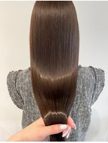 アーバン(URBAN.)&nbsp;【髪質改善！中性ストレート】KANAKO