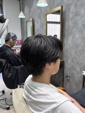 フォンド 津田沼(fond.) MEN’S HAIR/サーフカール/刈り上げセンターパート/津田沼