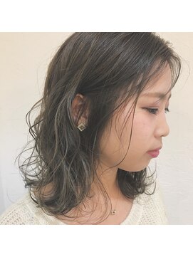 スーリール 九産大前店(Sourire) 【Sourire　blanc　濱地】　　ゆらゆら切りっぱなしボブ