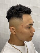 メリケンバーバーショップ フクオカ(MERICAN BARBERSHOP FUK)&nbsp;かき上げヘアショートレイアーくせ毛風パーマコンマヘア27