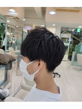 クオーター(QUARTER) 刈り上げマッシュショート