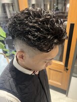 フリーク バーバーショップ 都島店(FREAK BARBER SHOP) オールバックリバースパーマスキンフェード