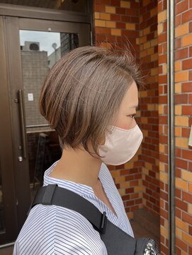 ヴィップルーム(viproom) マッシュショート/アッシュカラー/ツヤ髪スタイル/黒髪スタイル