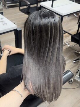 ヴィフ 大船(VIF) バレイヤージュケアブリーチ黒髪グレーベージュアッシュ大船鎌倉