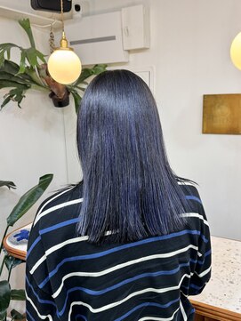 シエン 恵比寿(CIEN) ネイビーカラーがおしゃれなハイライトデザイン