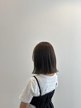 カラ(Cara) ミディアムボブ♪