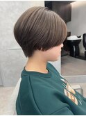 くすみベージュ_くびれショート_ハンサムショート